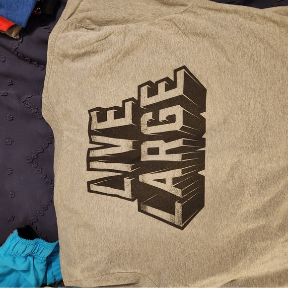 Men’s Live Large Tee - Picture 2 of 2
